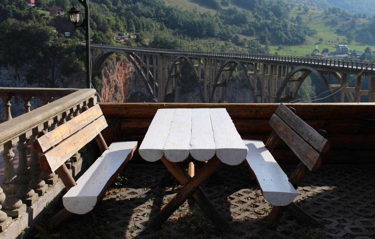 Tara Bridge Castle 호텔 자블야크 외부 사진